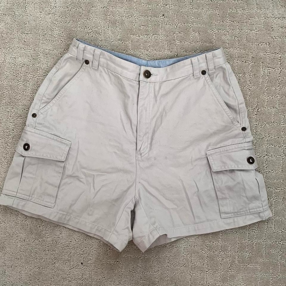 Liz Claiborne Tan Cargo Shorts with Relaxed Fit
